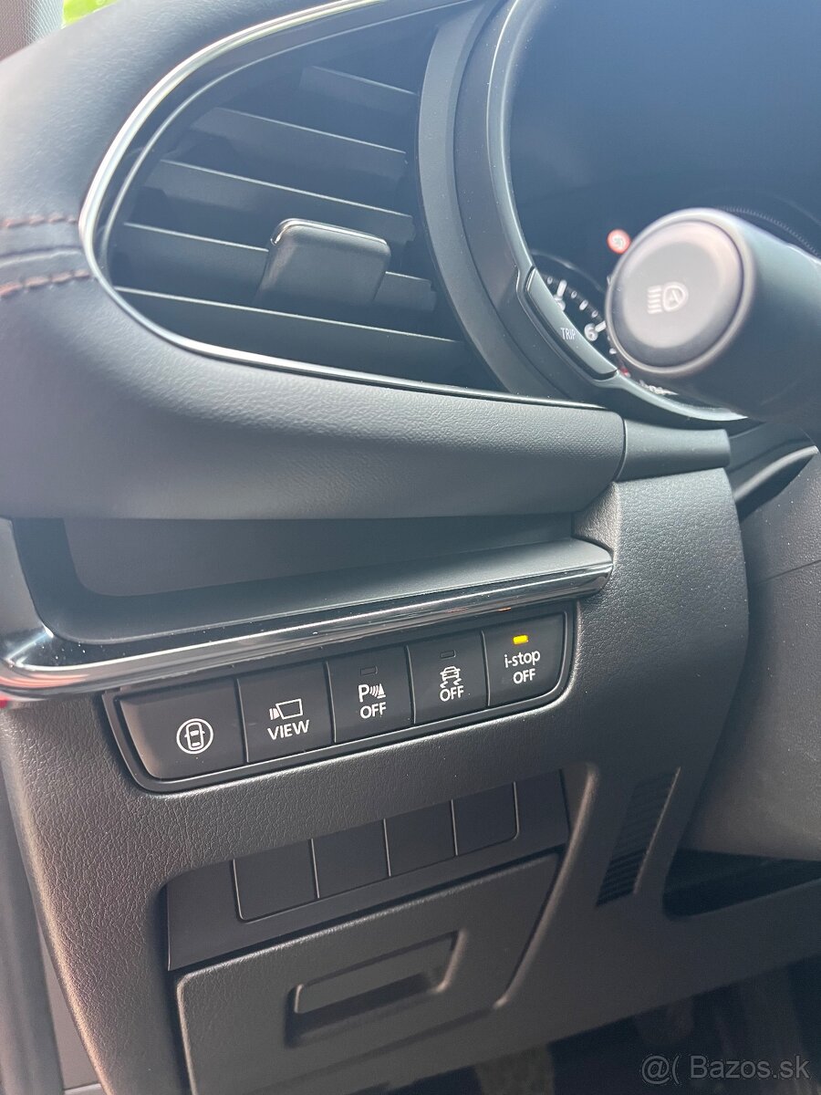 Mazda 3 sedan G122 plus - safety , sound, style - 16