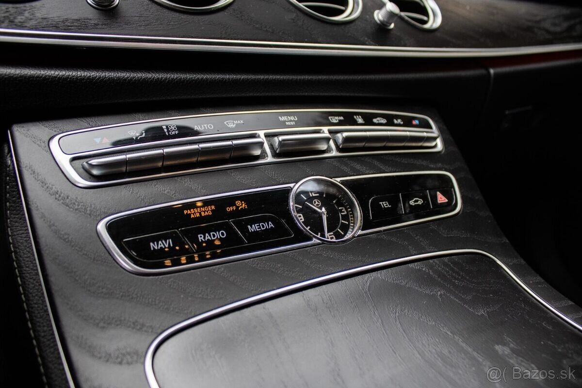 Mercedes E 400 4MATIC A/T - 16
