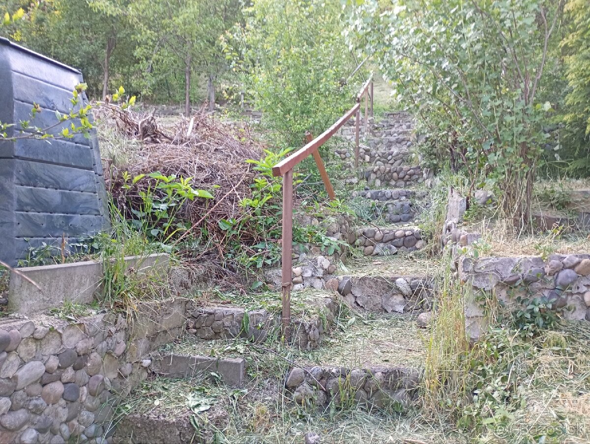 Rodinný dom v Hronskom Beňadiku -DOHODA MOŽNÁ - 16