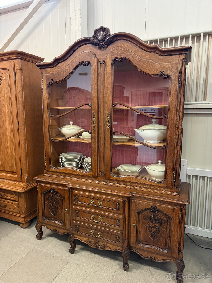 Dubové příborníky a vitriny Belgie a Německo - 16