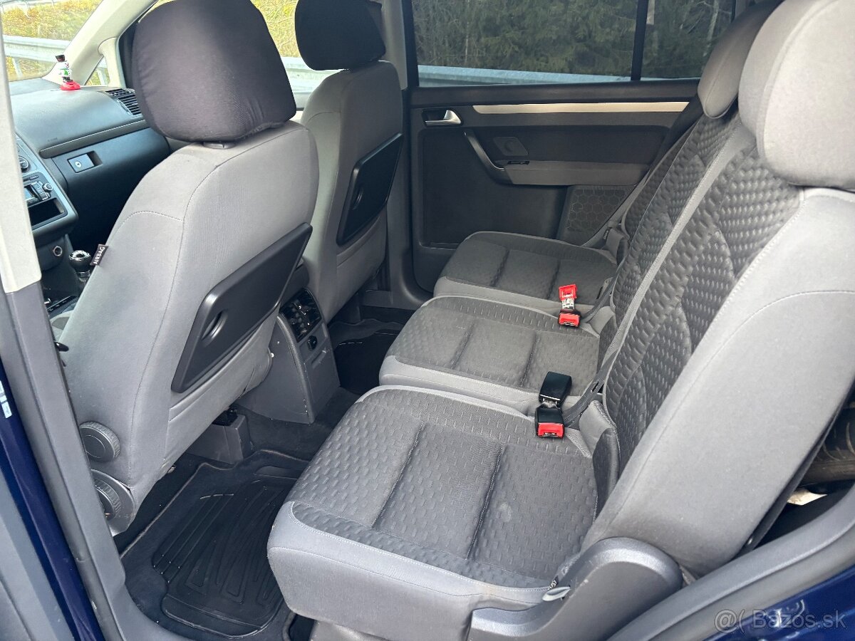 Volkswagen Touran 2.0tdi 103kw m6 - 16
