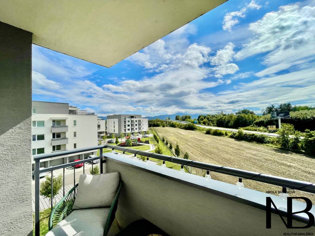 Na predaj štýlový 2-izbový byt s loggiou a parkovaním – TN, - 16