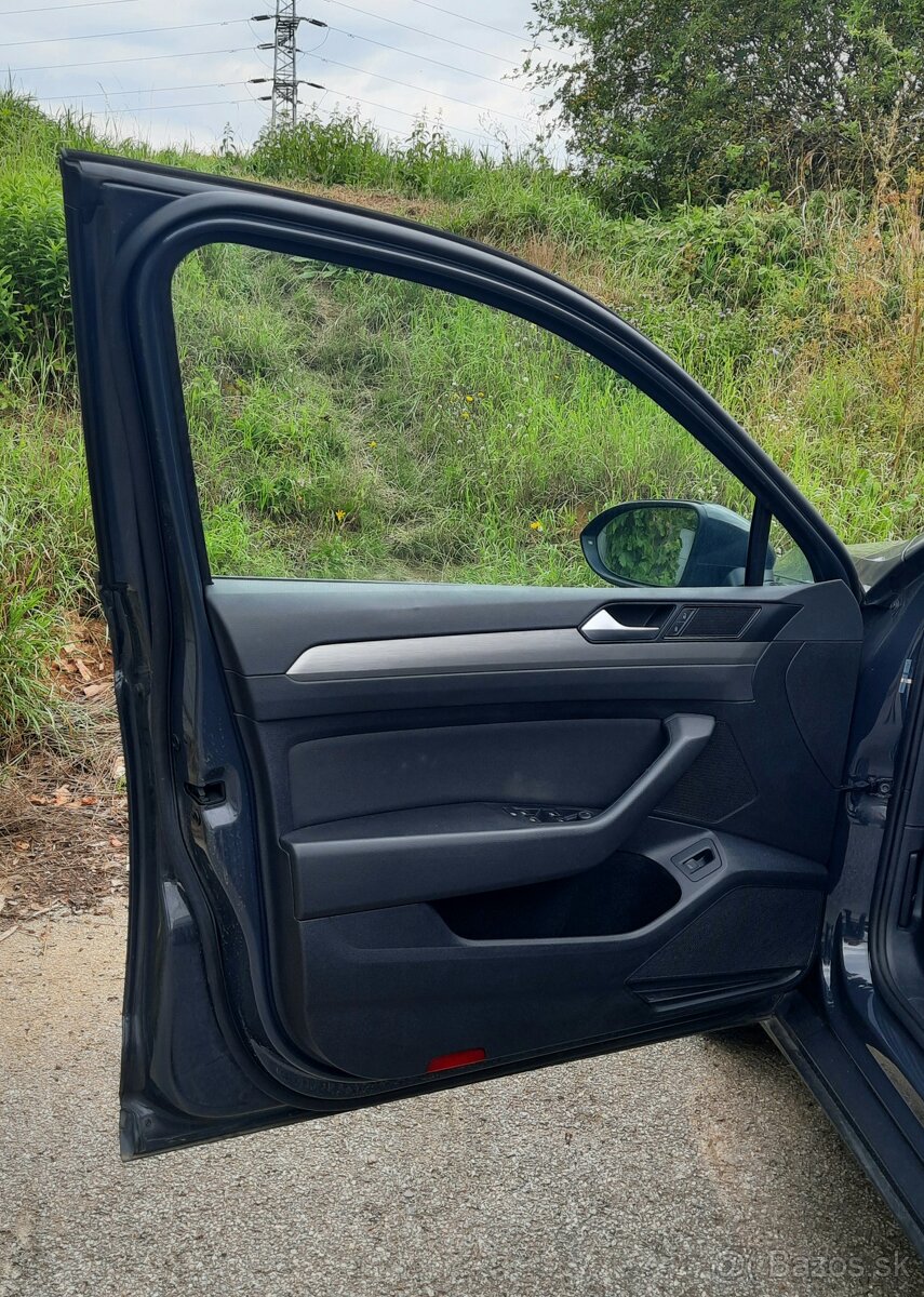 Predám Volkswagen Passat Variant 2.0 TDI EVO Elegance DSG - 16