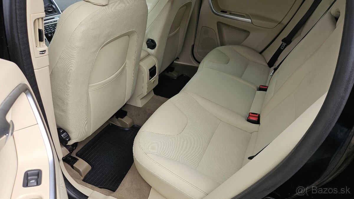 VOLVO XC 60 2.4D AUTOMAT - 16