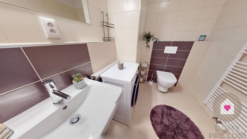 BA/IV-Prenájom zariadeného 2i bytu s balkónom a parkingom v - 16