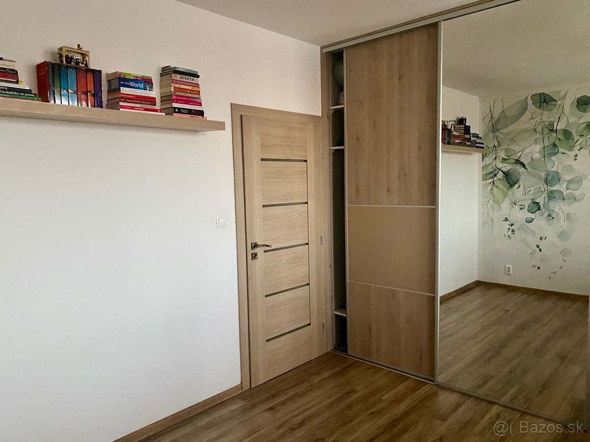 Veľký 3izbovy byt na prenájom - 16