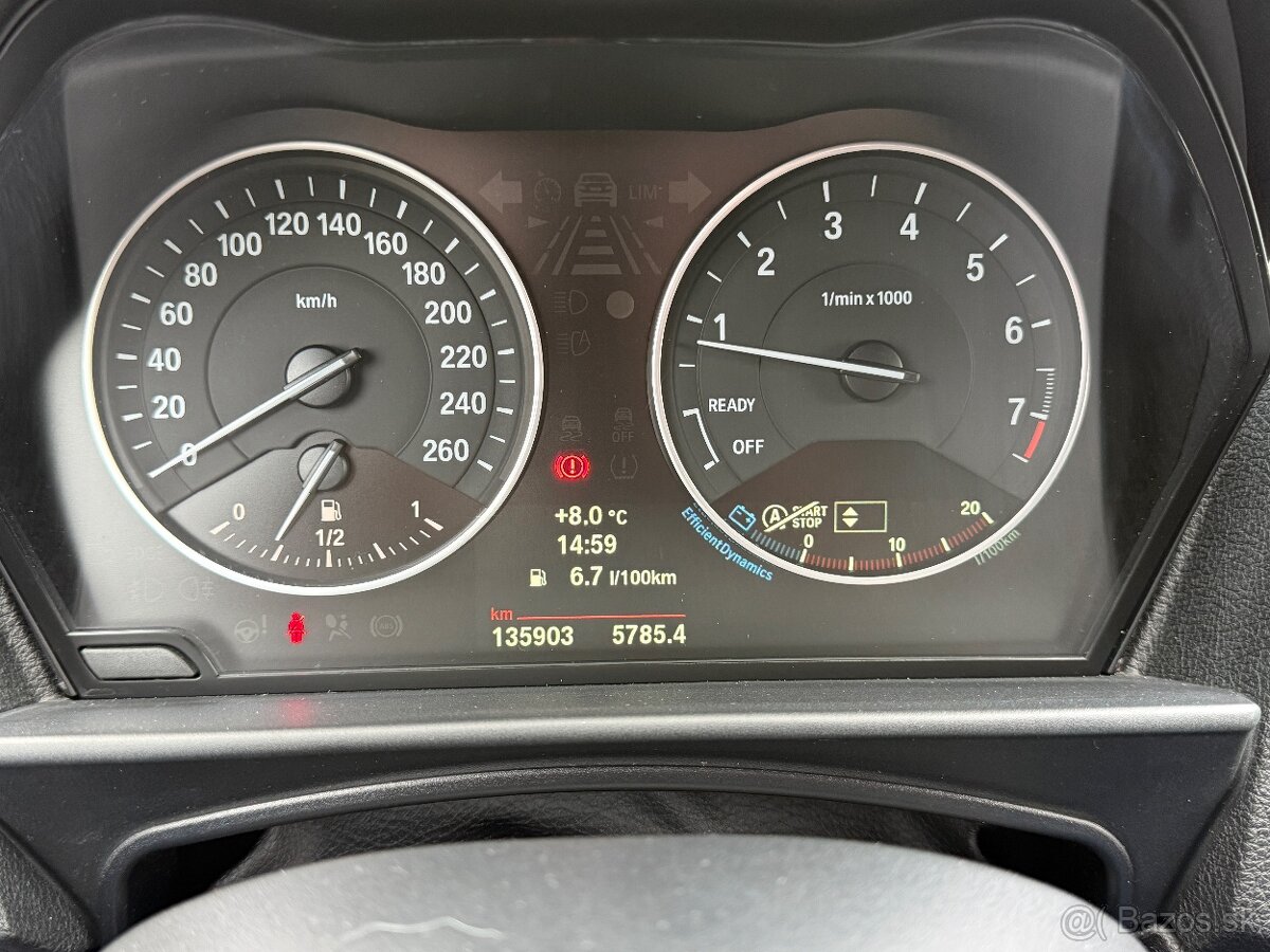 BMW 1.6 75kW BENZÍN model 2014 Xenony - 16