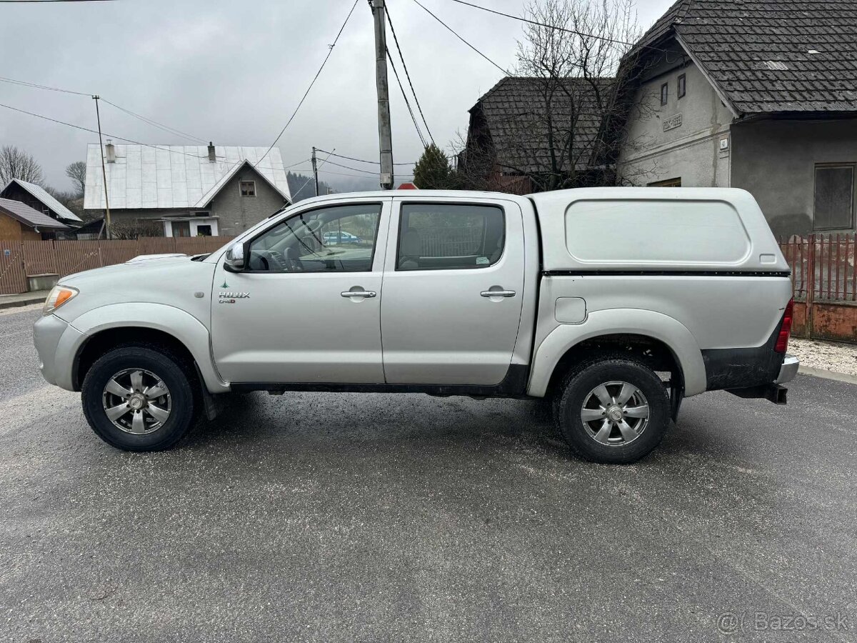Predám Toyota Hilux 2.5, D-4D - 16
