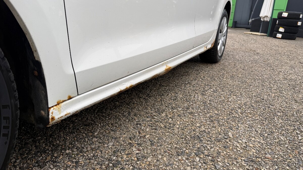 Volkswagen Jetta 1.6 TDI Comfortline - 16