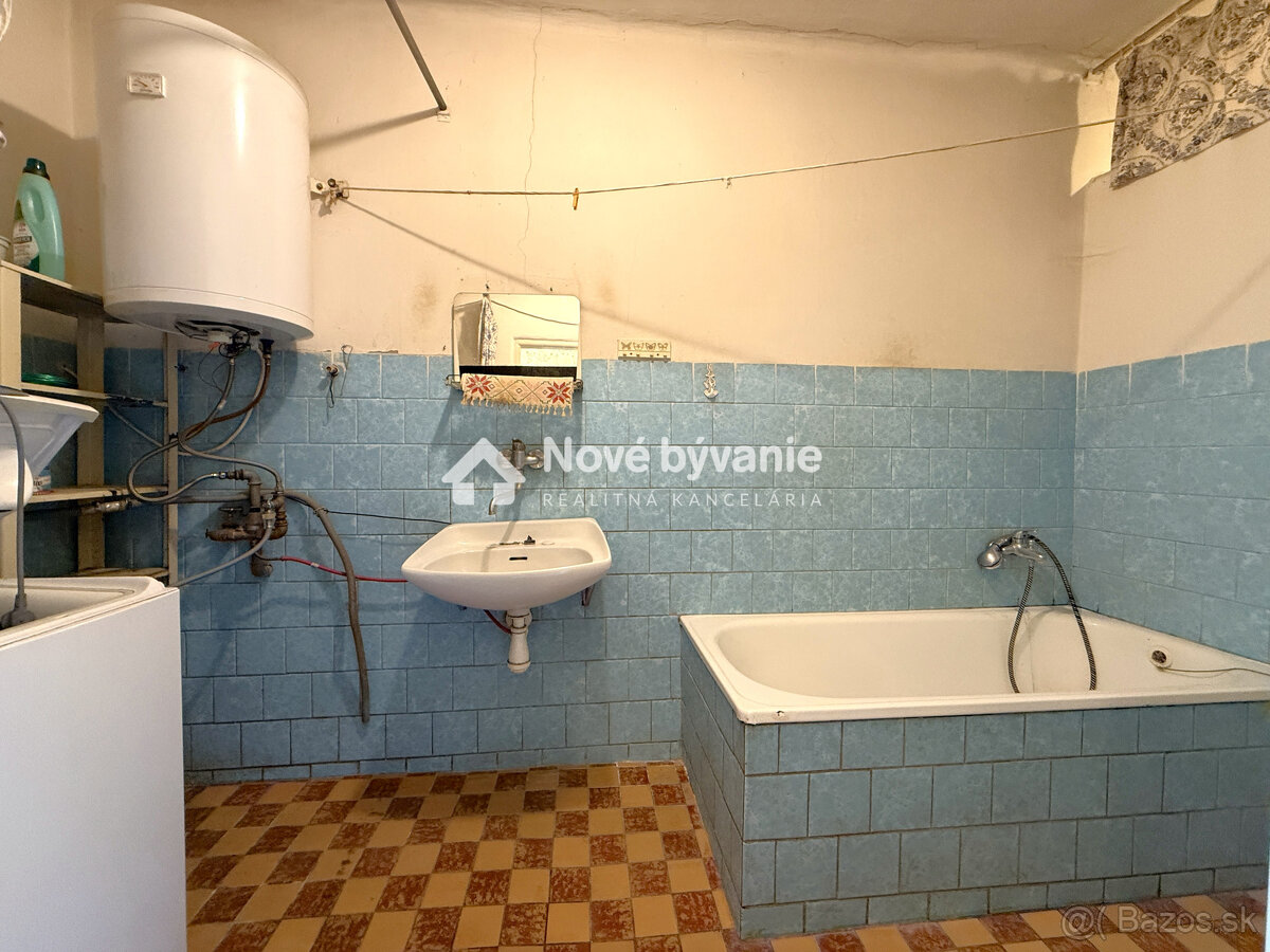 Predaj, rodinný dom s veľkým pozemkom-Semerovo(N204-12-FRAD) - 16