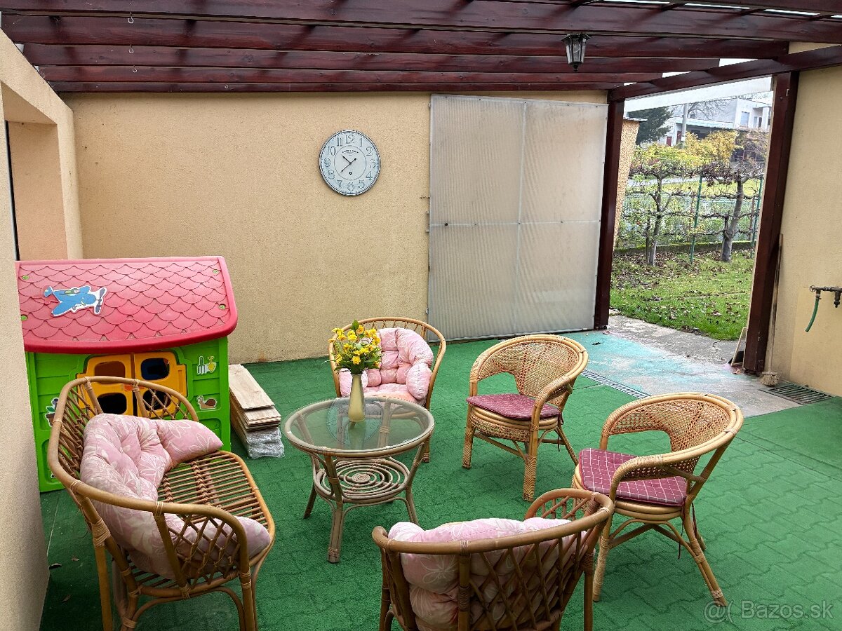 Rodinný dom 4.izbový + viničný domček s pozemkom - 16