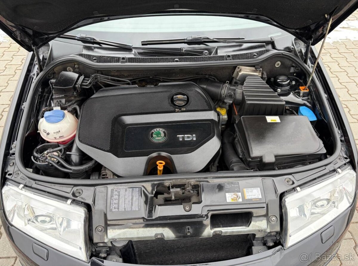 Škoda Fabia 1.9 TDi 96kw RS serviska - 16
