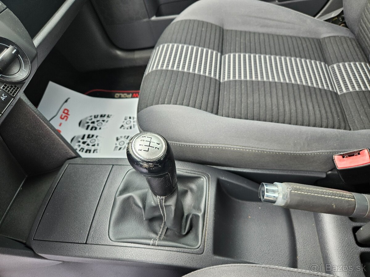 VOLKSWAGEN POLO 1.2HTP 2009 - 16