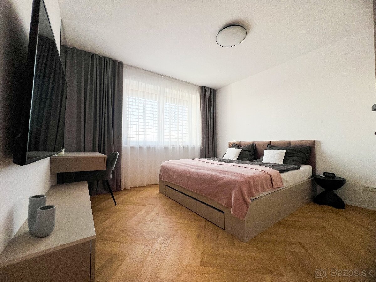 EXKLUZÍVNY 3i byt s terasou 44m,garážové a vonkajšie státie - 16