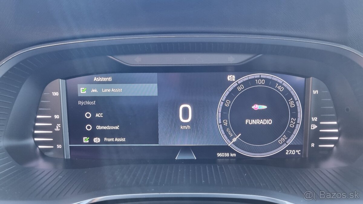 Škoda Octavia Combi 2,0 TDi Ambition + 85KW M6 Virtual Cocpi - 16