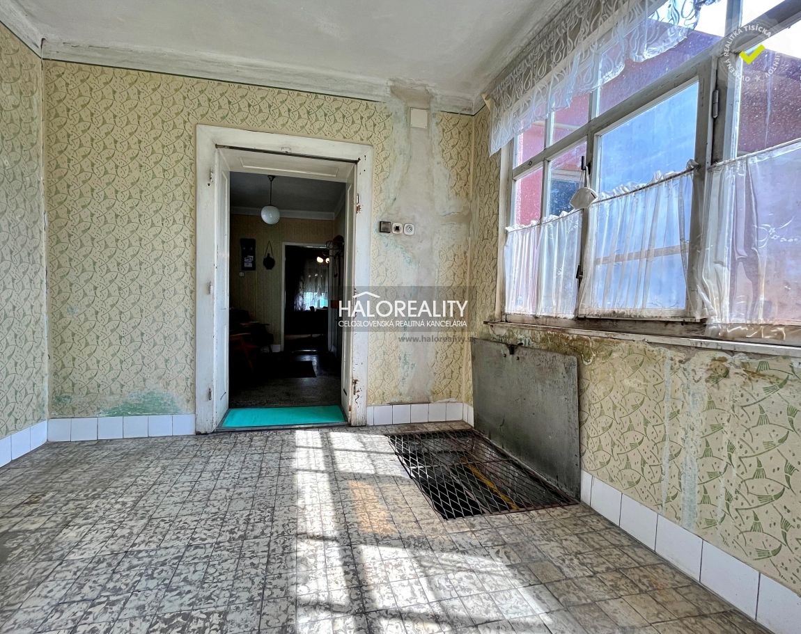 HALO reality - Predaj, rodinný dom Levice, vhodný aj ako inv - 16