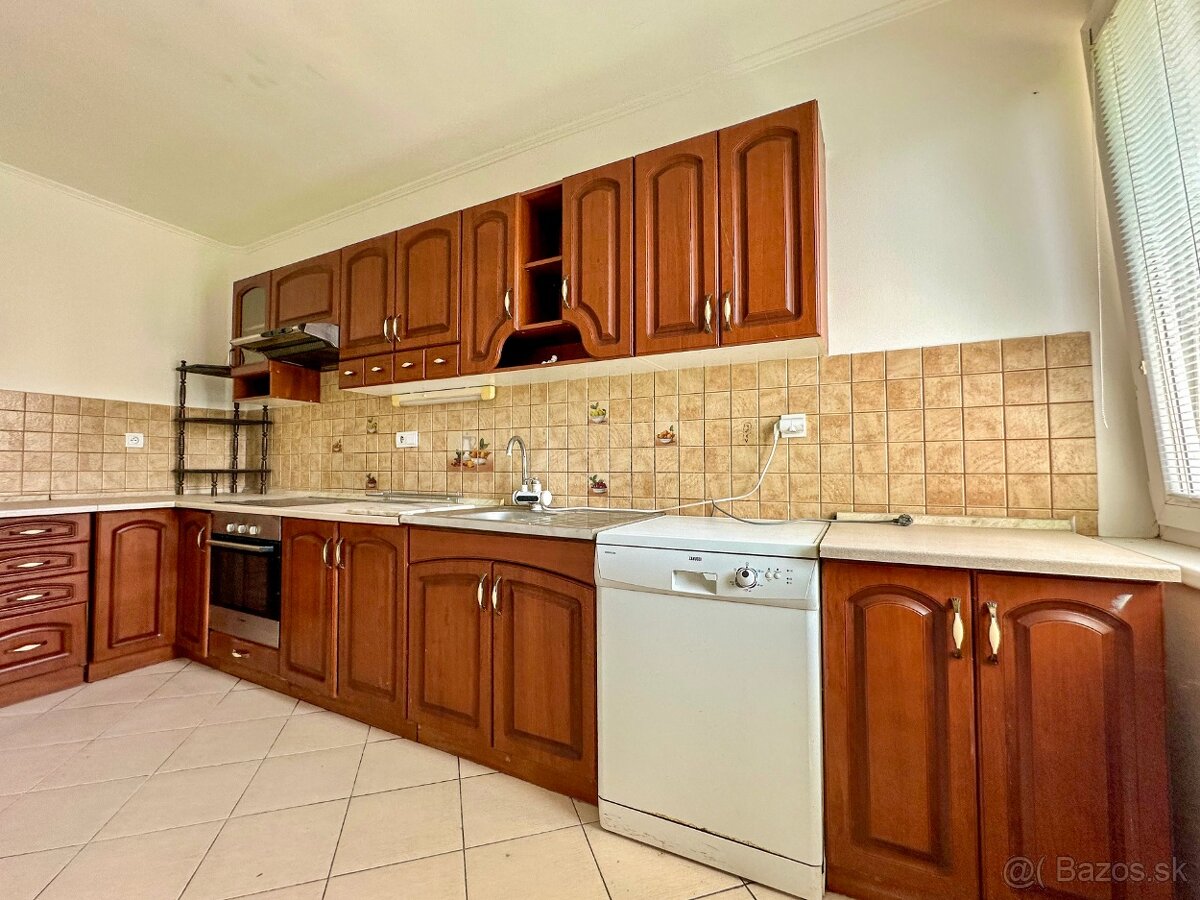 PREDAJ - Rodinný dom ul. Letisková - PRIEVIDZA - 16