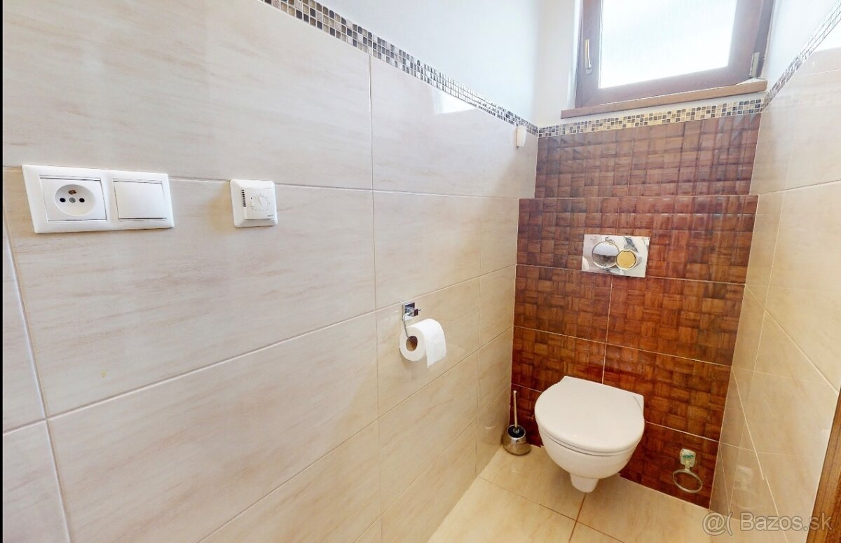 Krásny rodinný dom Zlaté Klasy - PREDAJ - 16