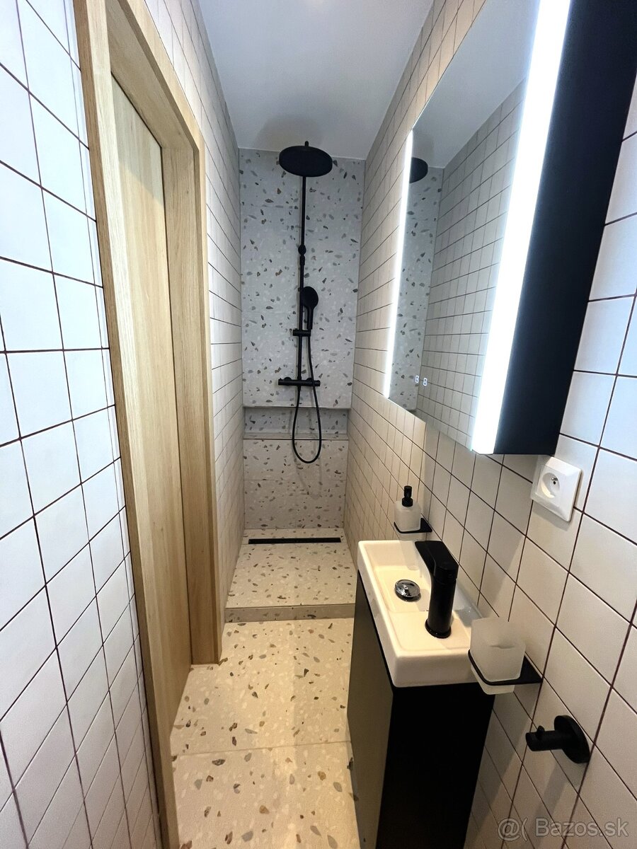 Prenájom Garsónka s balkónom - Žilina-centrum Hliny IV - 16