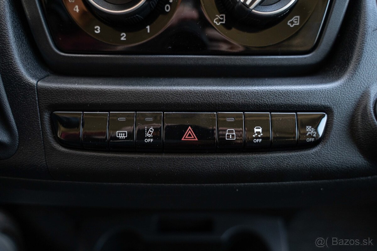 Citroën Jumper Furgon 35 L4H3 2.2 BlueHDi 180 €6.4 BVM6 (MY - 16