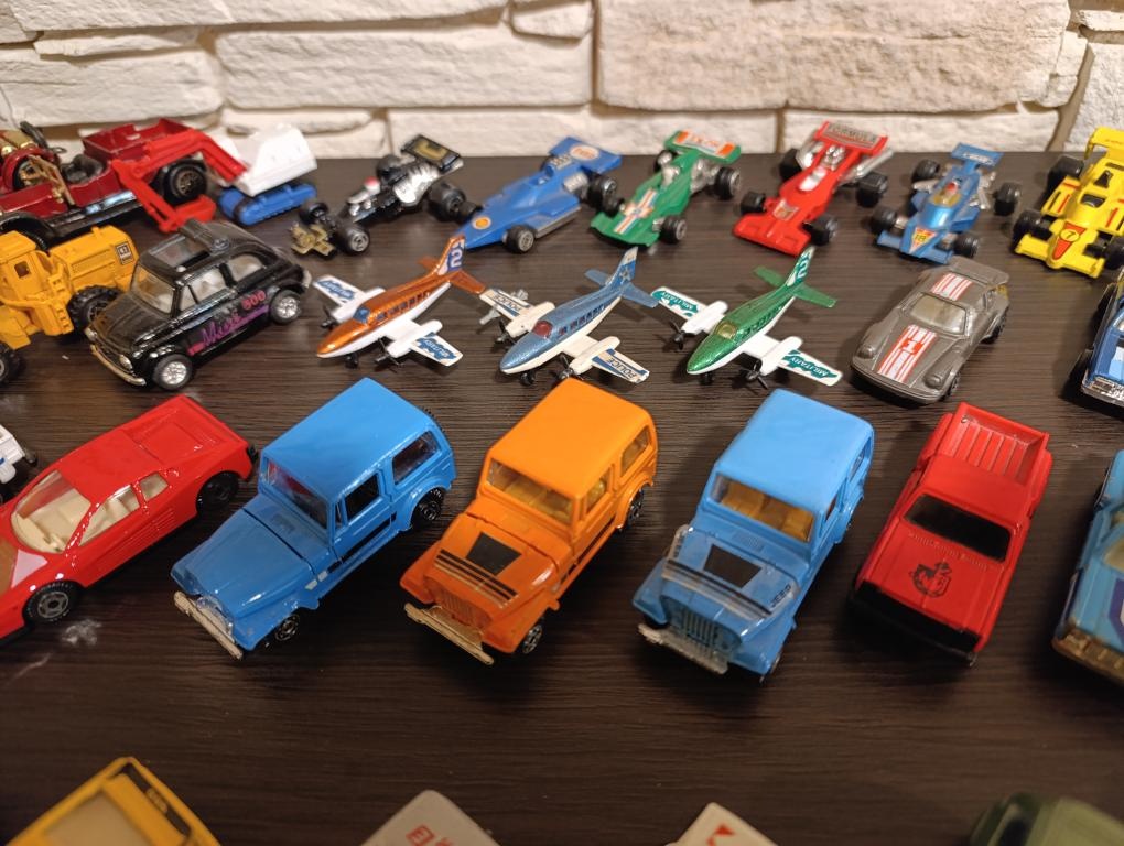 Autíčka staré modely angličáky 80. léta. - 16