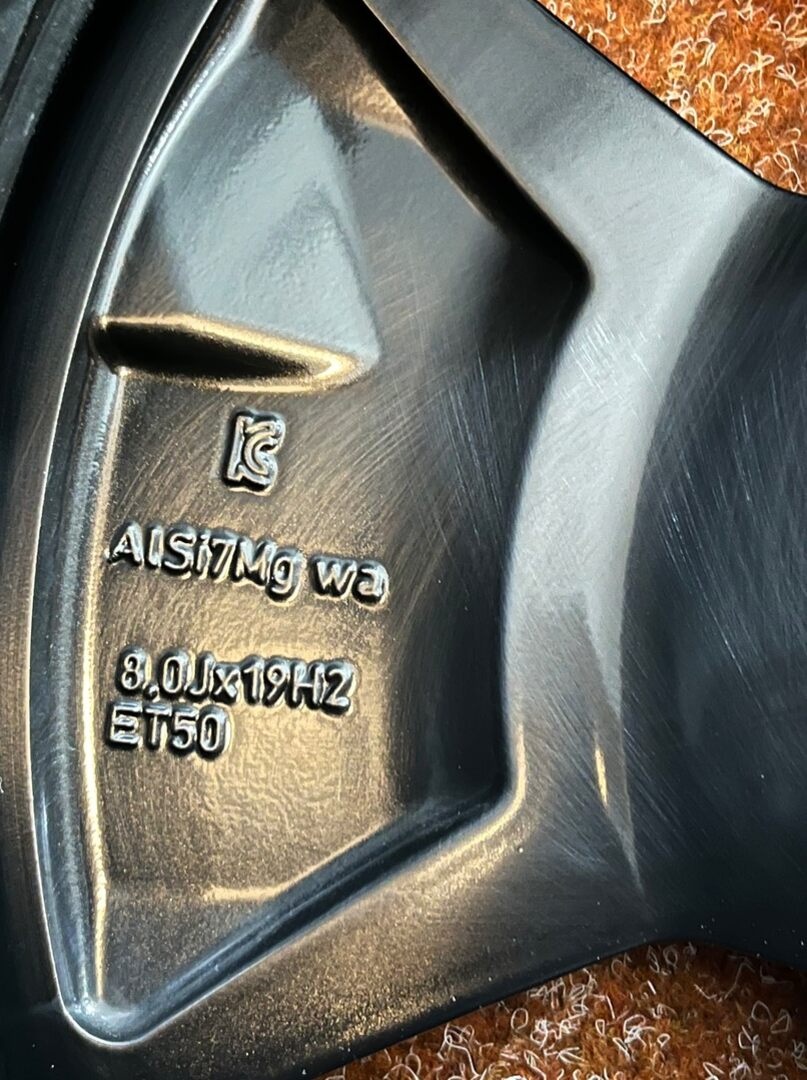 5x108 R19 originál POLESTAR 2 - dvourozměr - 16