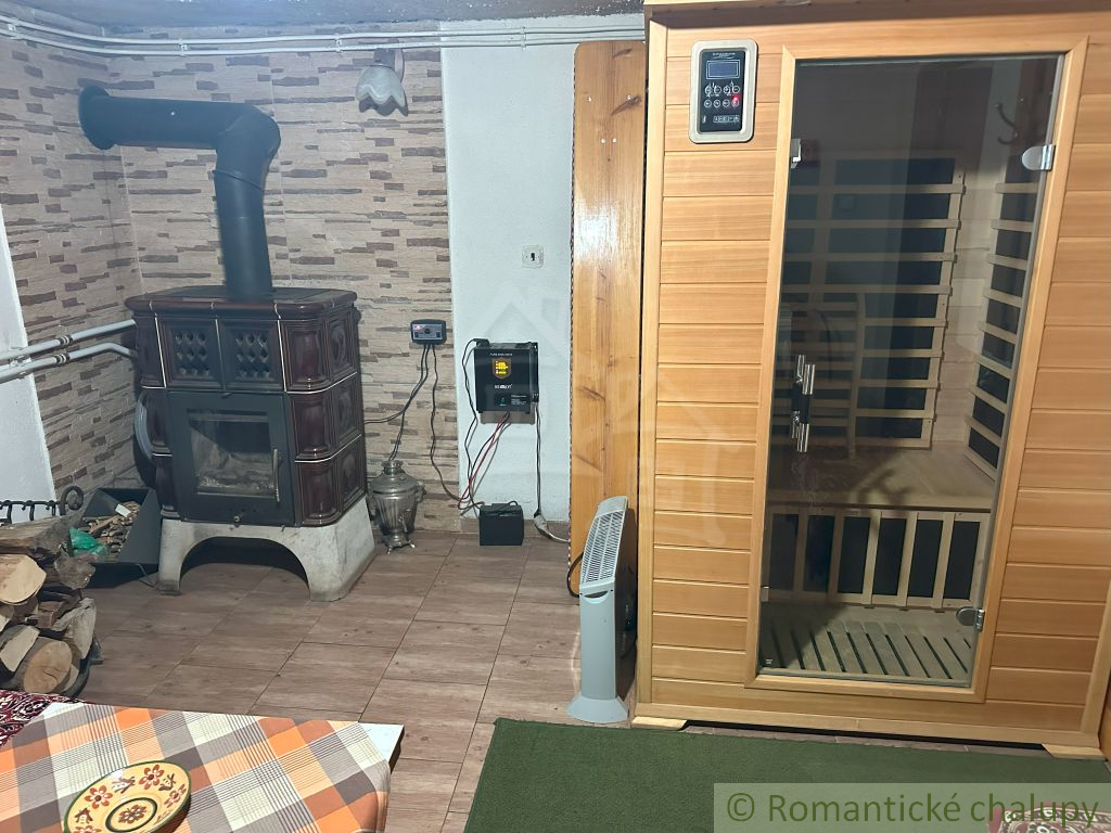 Kompletne zariadena chata blízko lyžiarskeho vleku Kokava- - 16