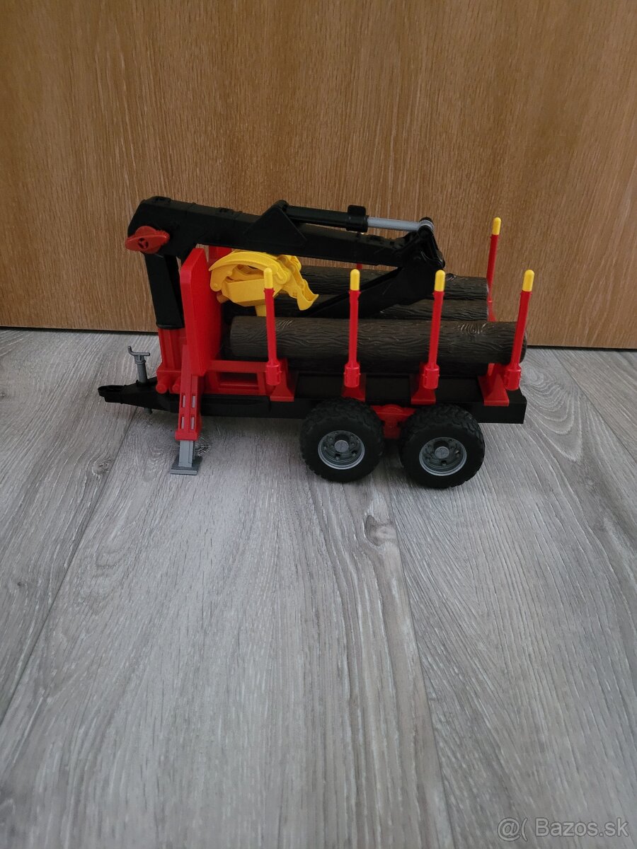 Prepravník dreva s nakladačom Bruder - 16
