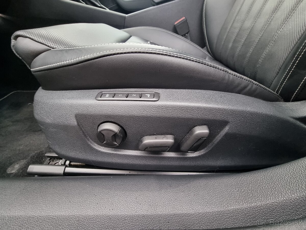 Škoda Superb 2.0 TSI 4x4 Laurin & Klement (2023) - 16