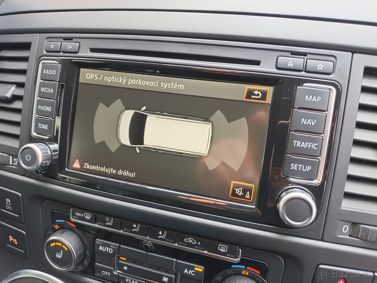 VW Multivan 2.0TDI 132kW DSG 7-míst - záruka Autodraft - 16