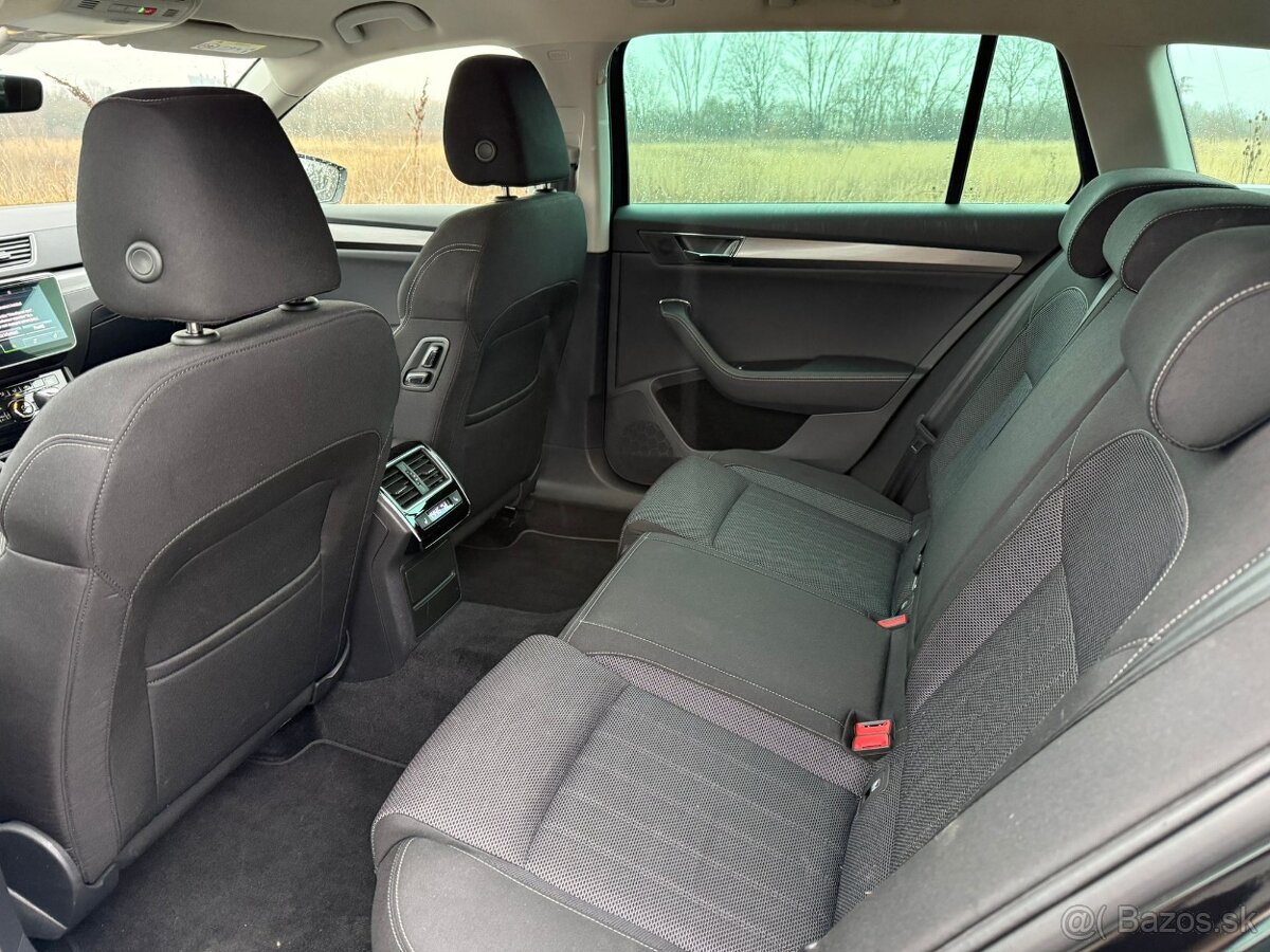 Škoda Superb Combi 2.0 TDI STYLE 4x4 - 16
