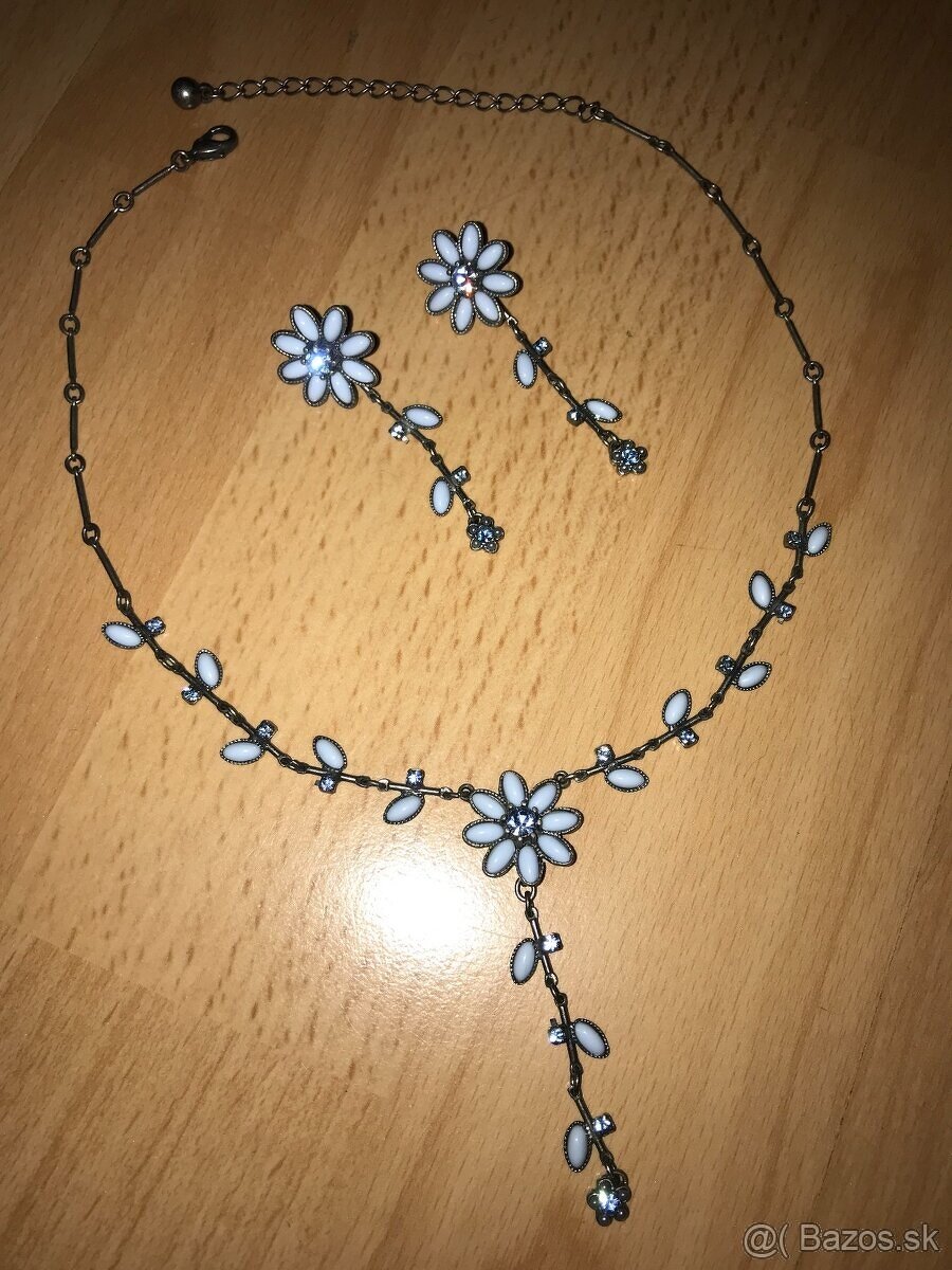 NÁUŠNICE, NÁRAMKY a NÁHRDELNÍKY - 16