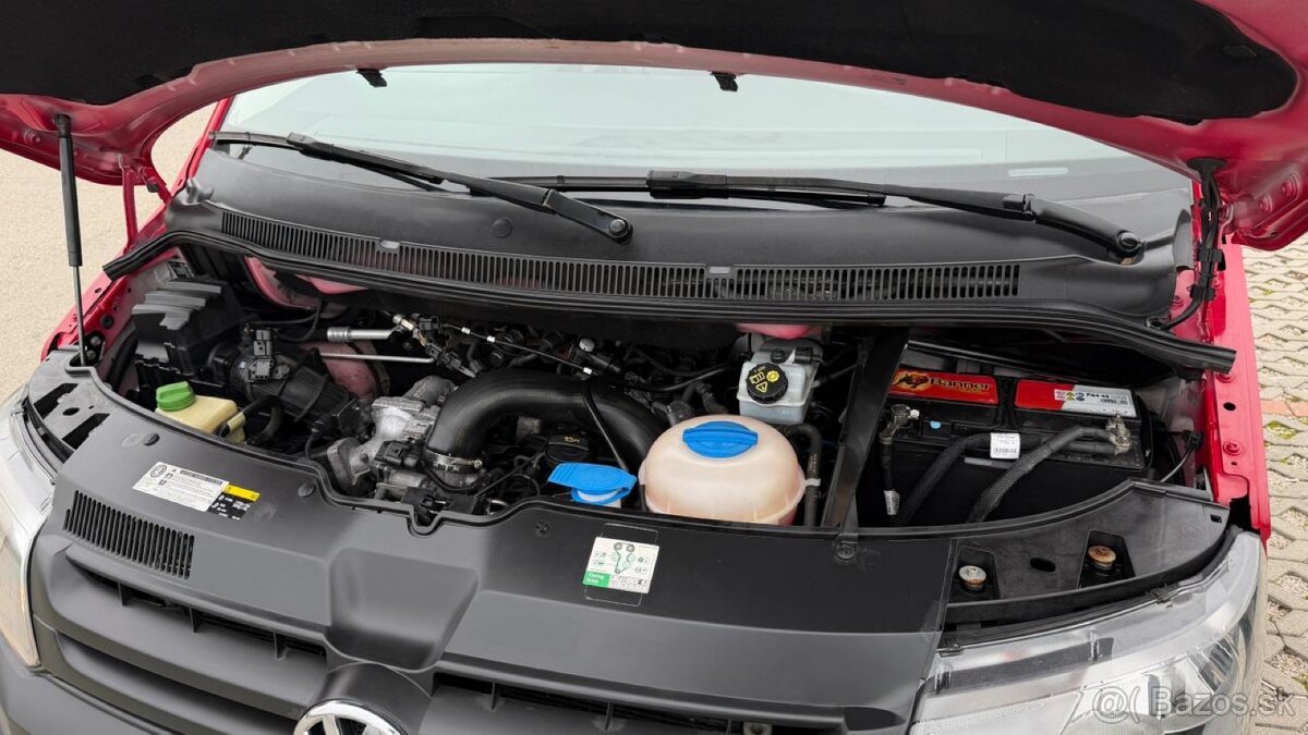 Volkswagen CARAVELLE T6 - 16