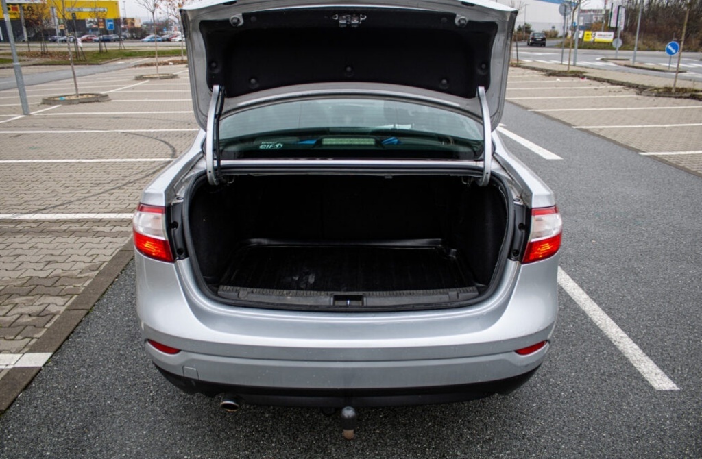 Renault Fluence 1.6 16V 81kW MT/5 - 1. majiteľ - 16