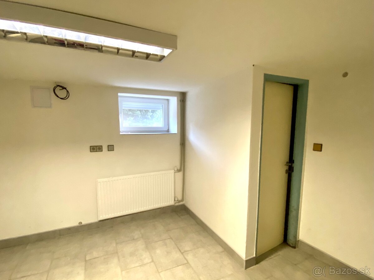 Predaj- 4 izbový dom s krásnou záhradou, Šurany - 16