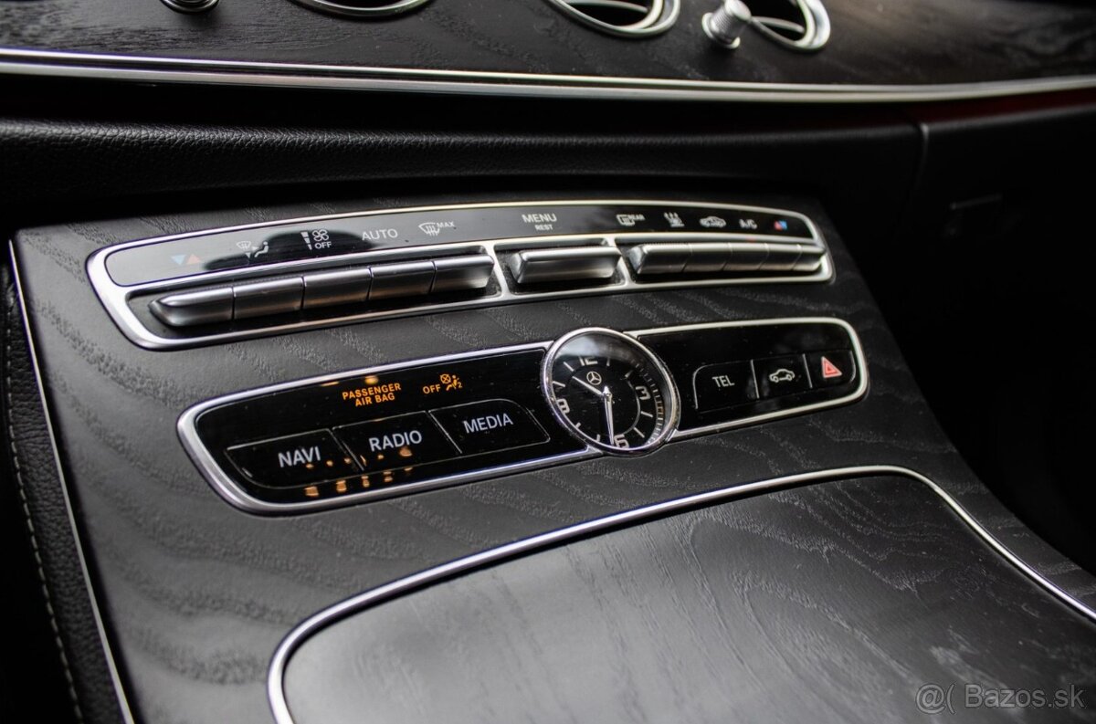 Mercedes E 400 4MATIC A/T - 16
