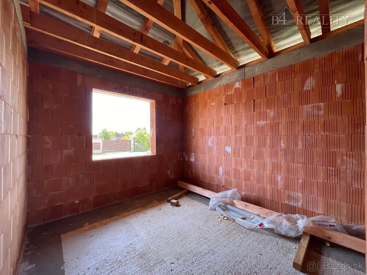 Rozostavaný 4i bungalov, pozemok 443 m2 / Veľké Bierovce - 16