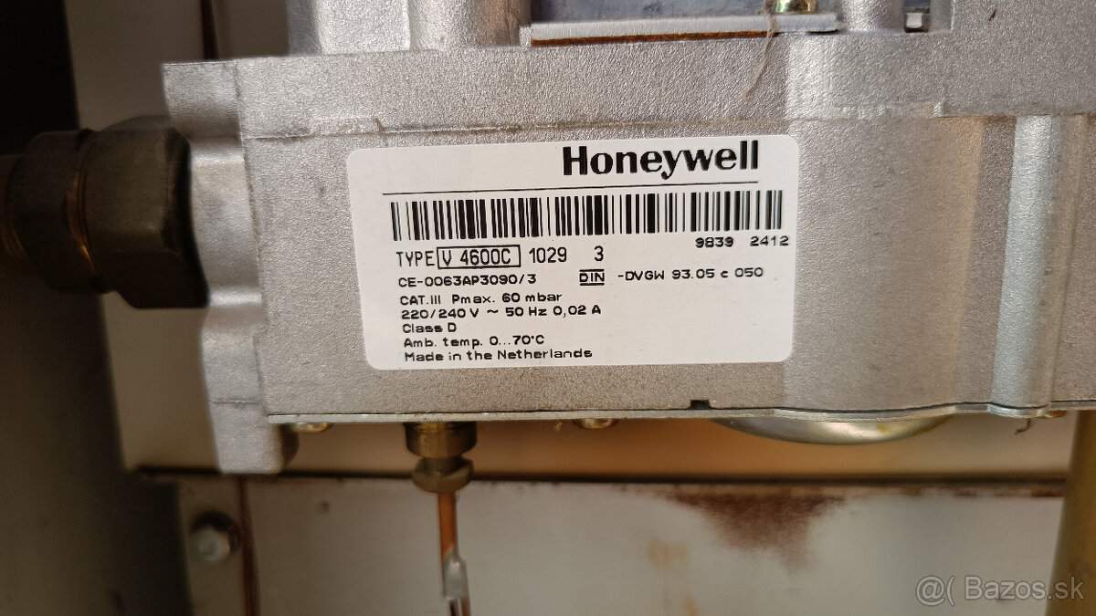 Plynový liatinový kotol, čerpadlo, expanzná tlaková nádoba - 16