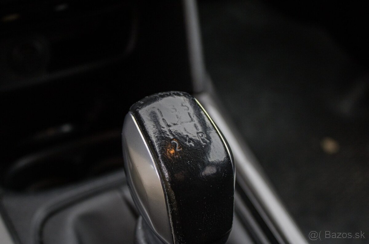 Peugeot 2008 1.2 PureTech Style | SK pôvod | Po rozvodoch - 16