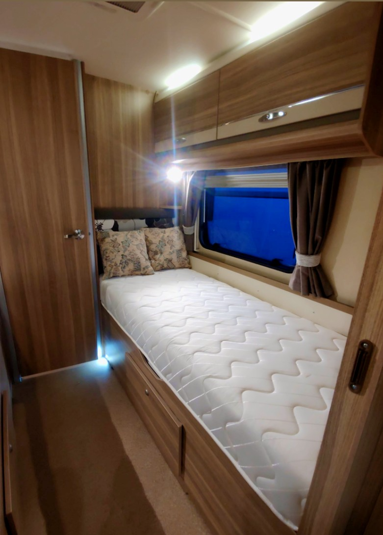 SWIFT Sterling Voyager, tabbert, hobby, fendt - 16