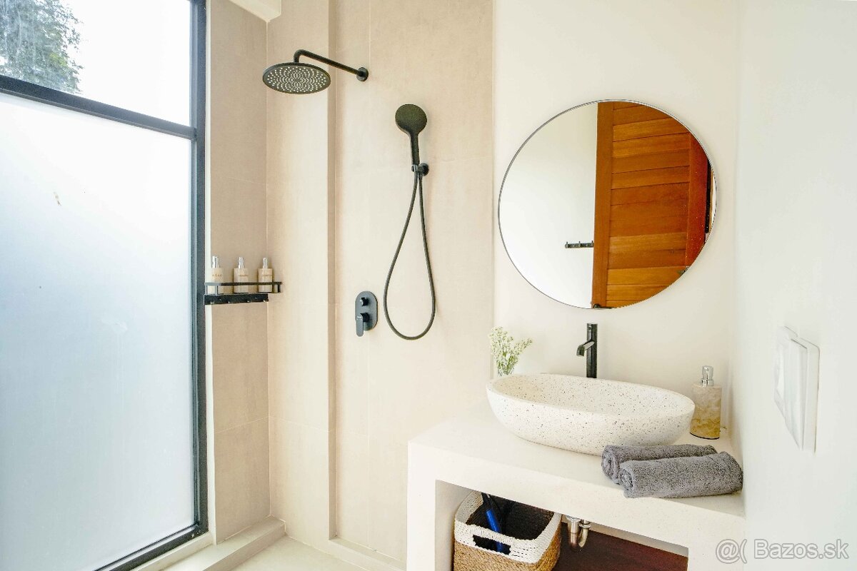 Raj na zemi - Moderná vila na Bali s bazénom a záhradou - [9 - 16