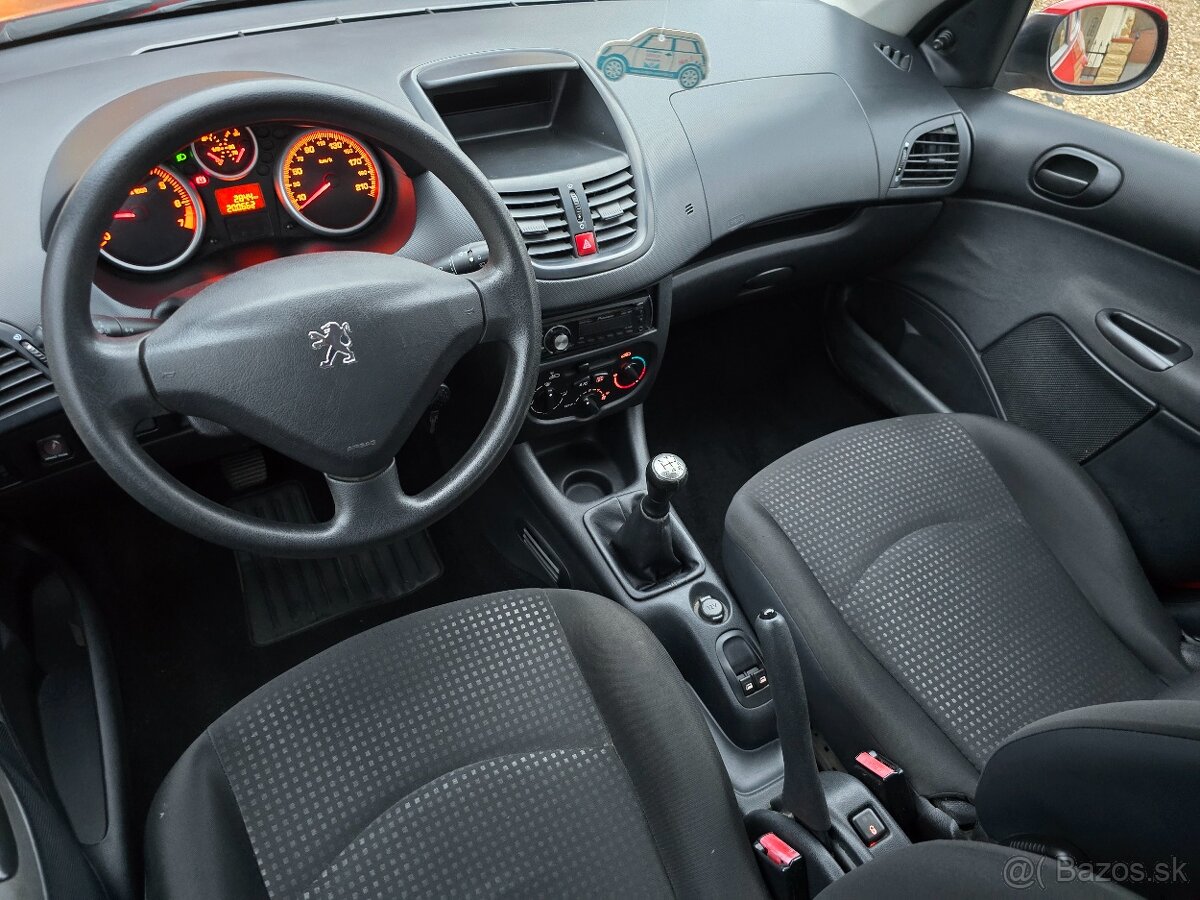 Predám Peugeot 206+ 1.4 benzín r.v.2009 - 16