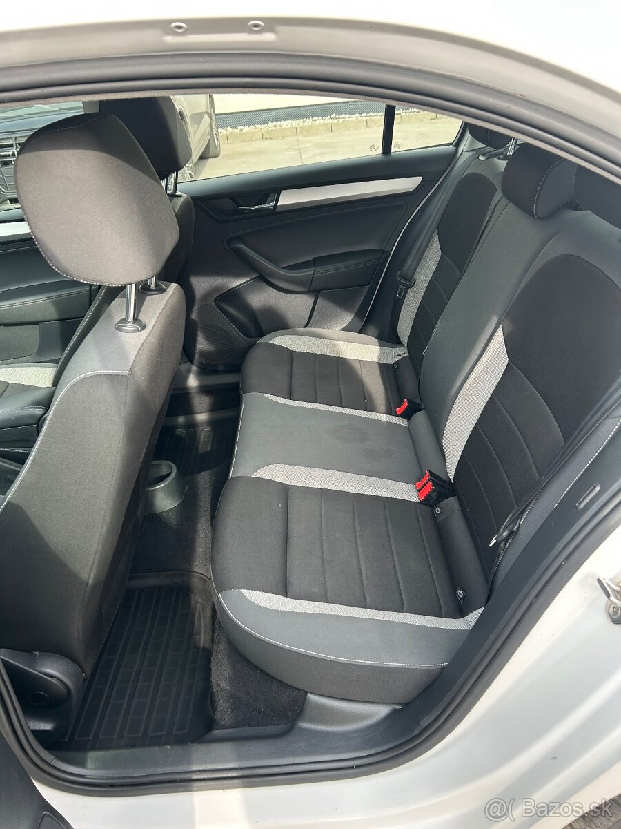 Škoda Rapid 1.0 TSI - 16