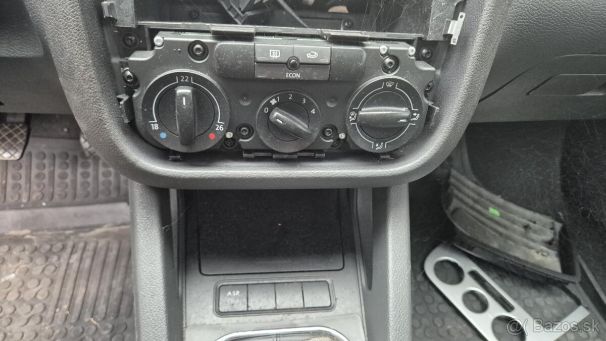 Volkswagen Golf V 1,4i 66kw - 16