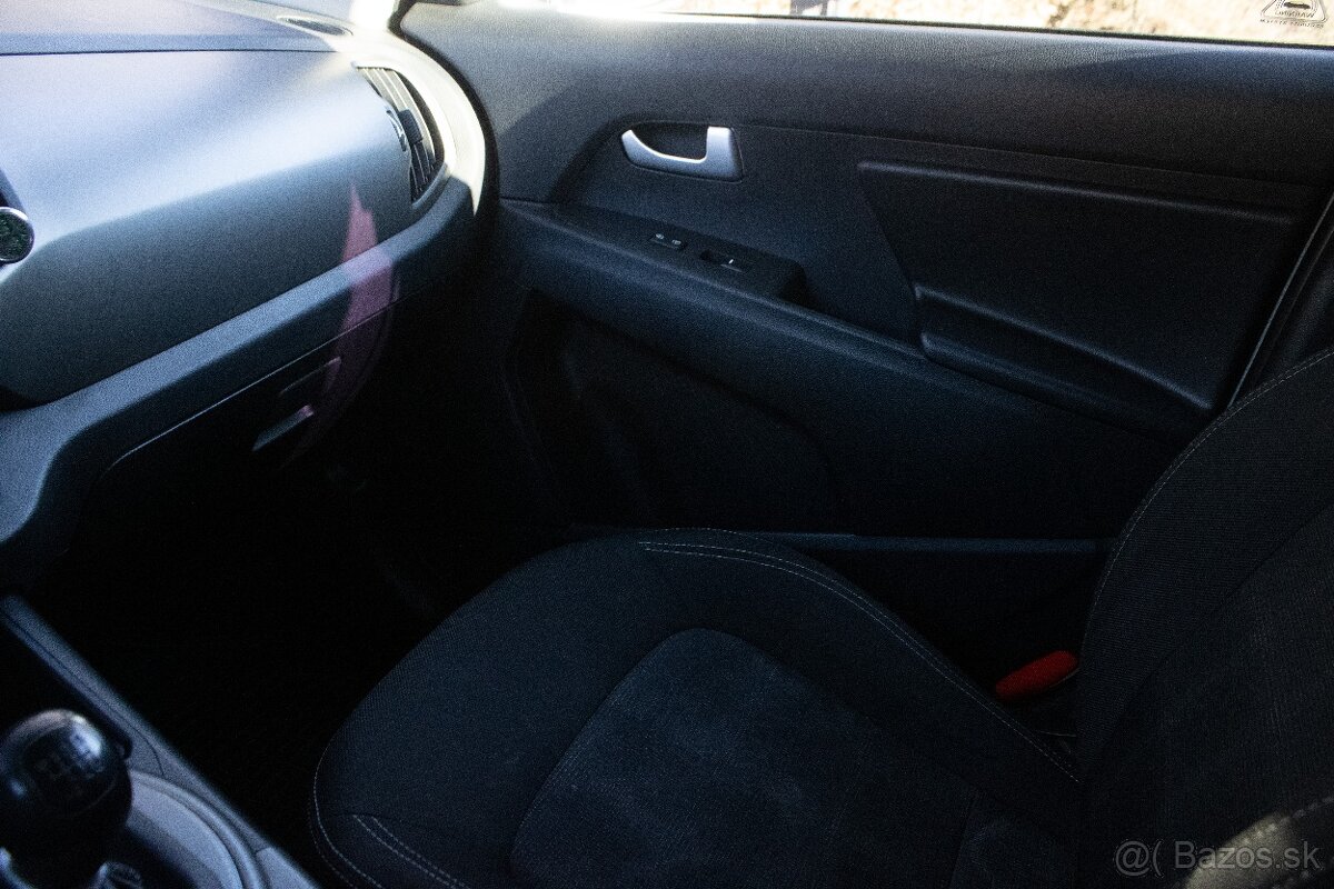 Kia Sportage 1.6 GDI, 99kW (2014) - 16