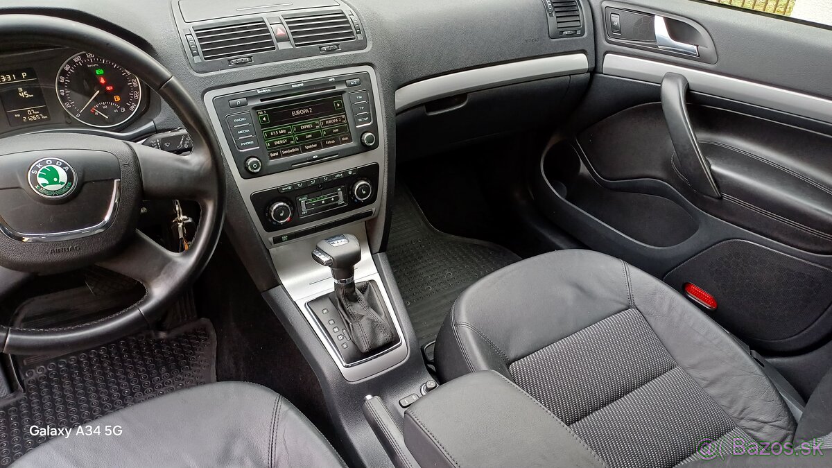 Škoda octavia combi 1.9TDI ťazne DSG rok 2009 - 16