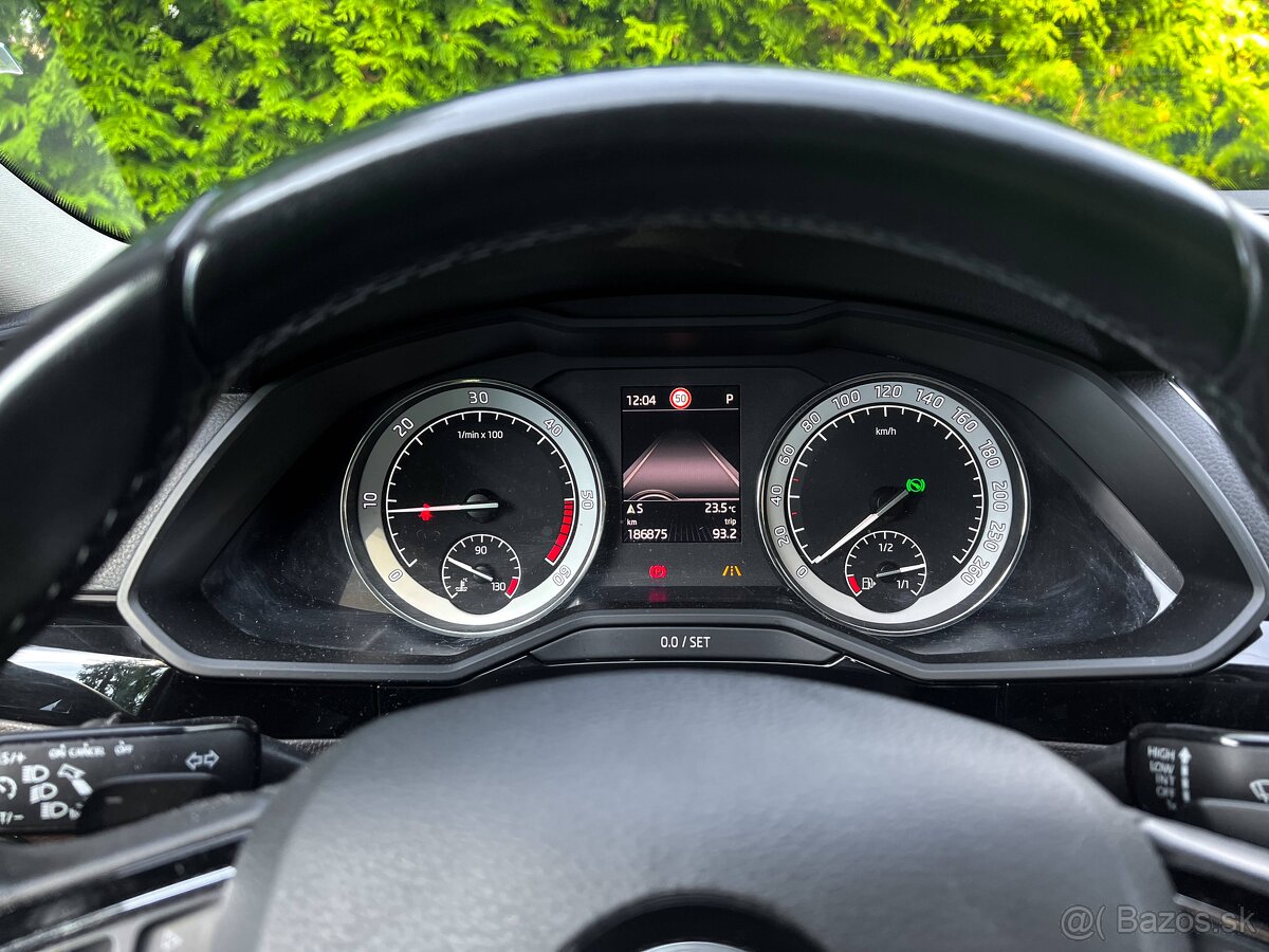 Škoda Superb Combi 2.0 TDI 190k 4x4 L&K DSG,Webasto,Canton - 16