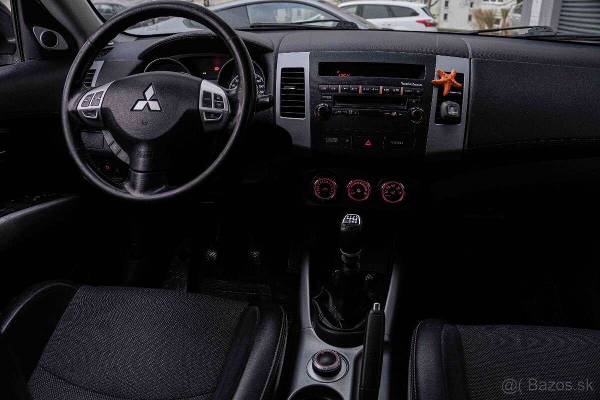 Mitsubishi Outlander 2.2 DI-D - 16