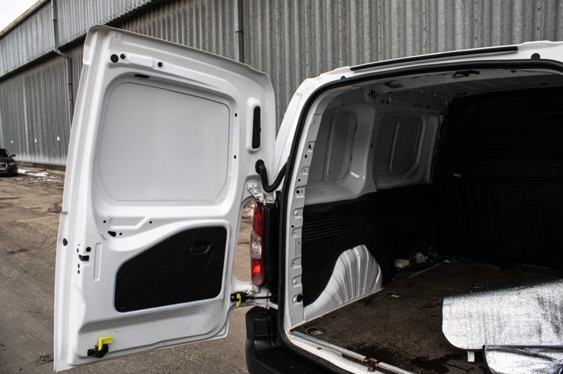 Opel Combo 1.2 Turbo | 2022 | 1. majiteľ - 16