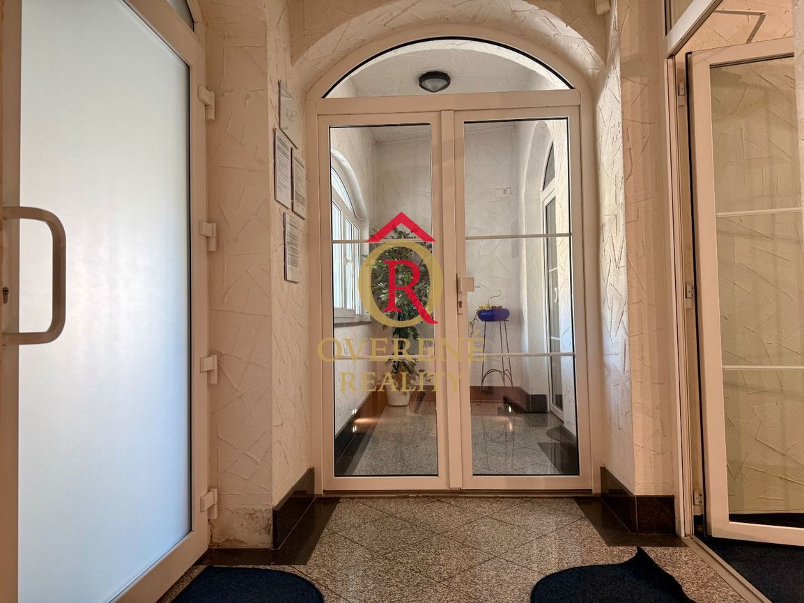 Meštiansky dom v centre Banskej Bystrice s kvalitnou rekonšt - 16